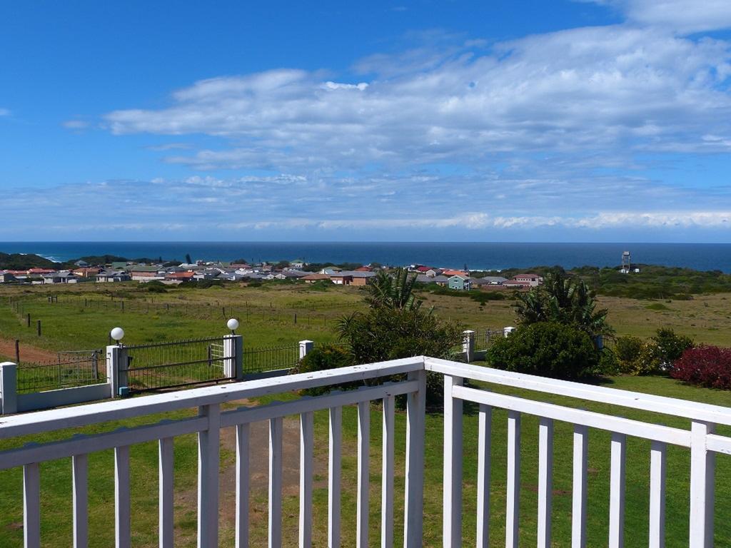 Tayside Guest House Kidd's Beach Exterior photo